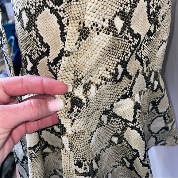 Zara Basic skirt snake/python print fit flare tie waisted skirt mini size M - Picture 5 of 16